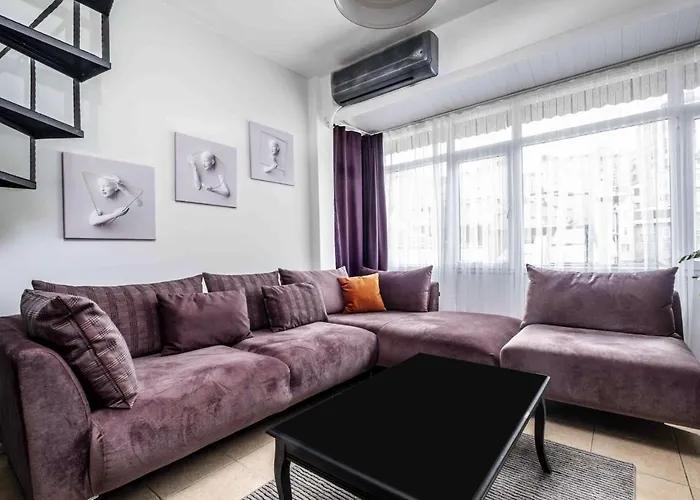 Apartment Sleek Flat With Excellent View In Cihangir