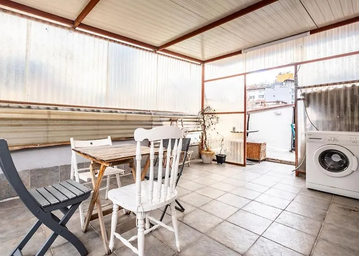 Sleek Flat With Excellent View In Cihangir Istanbul