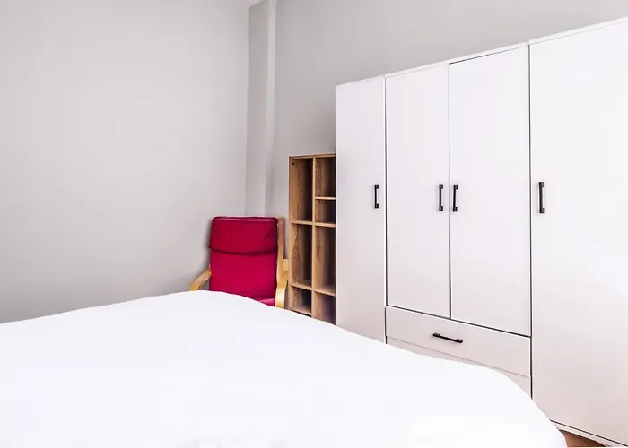 Apartment Sleek Flat With Excellent View In Cihangir *