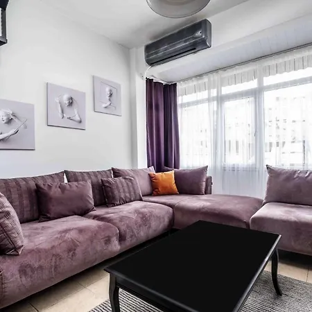 Lägenhet Sleek Flat With Excellent View In Cihangir