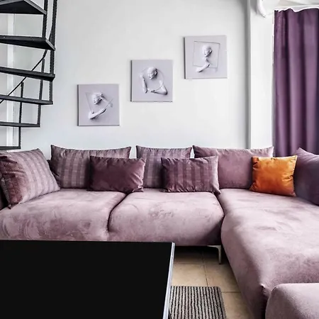 Sleek Flat With Excellent View In Cihangir *